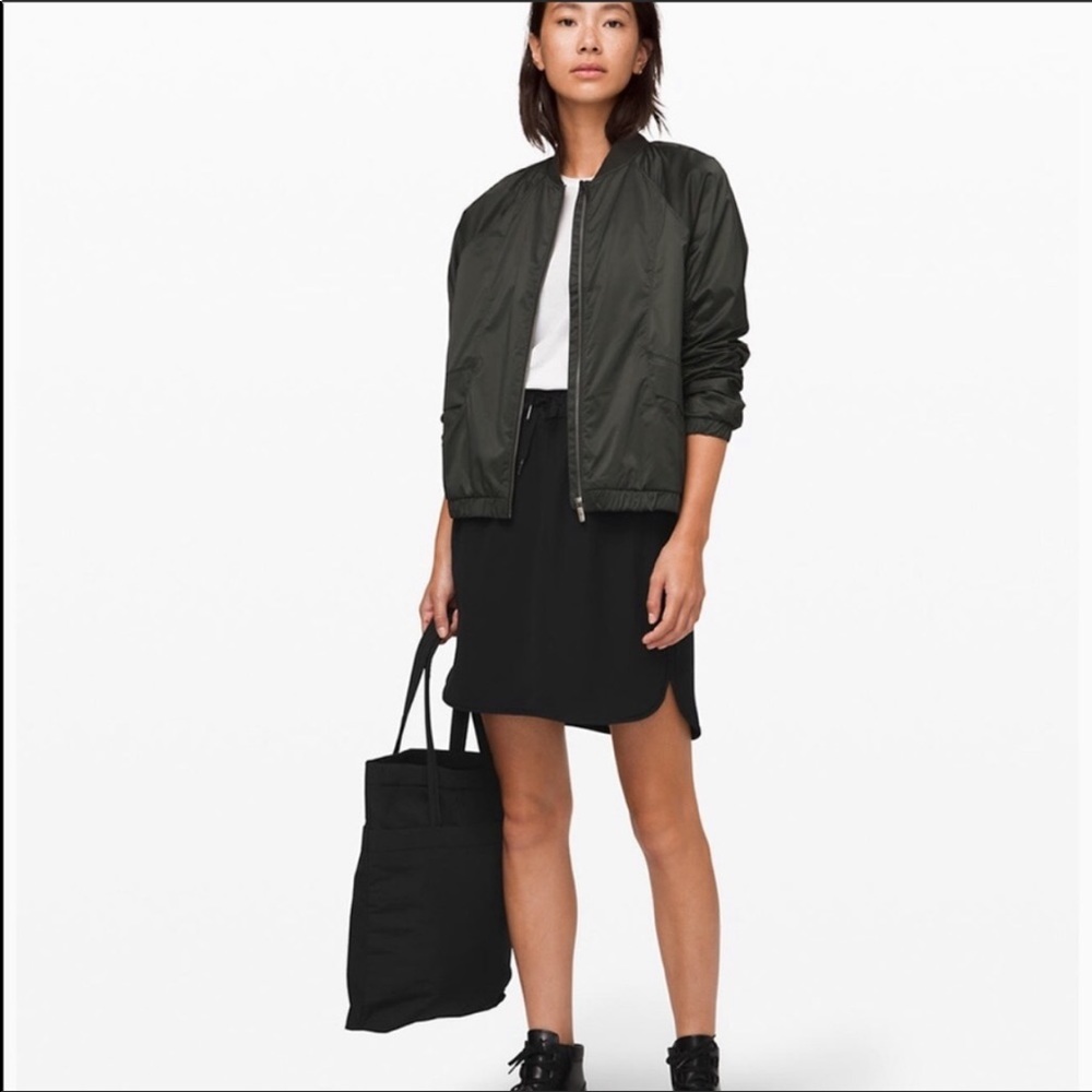 New Lululemon On the Fly Skirt